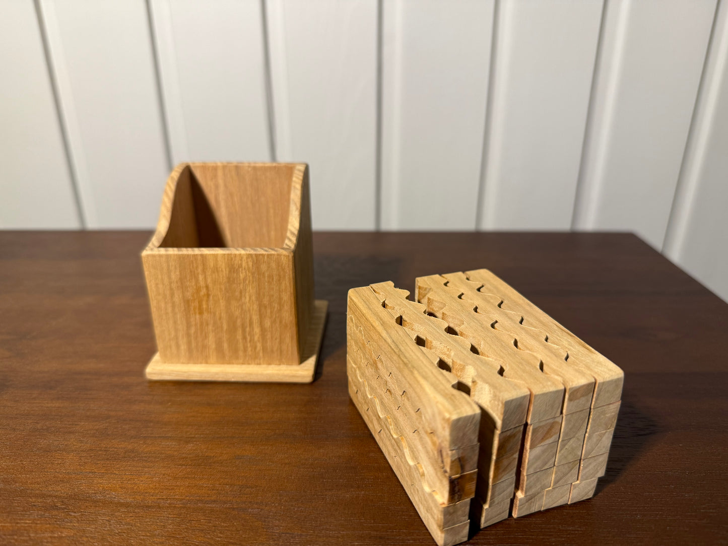 Håndlaget konstruksjonsspill i tre