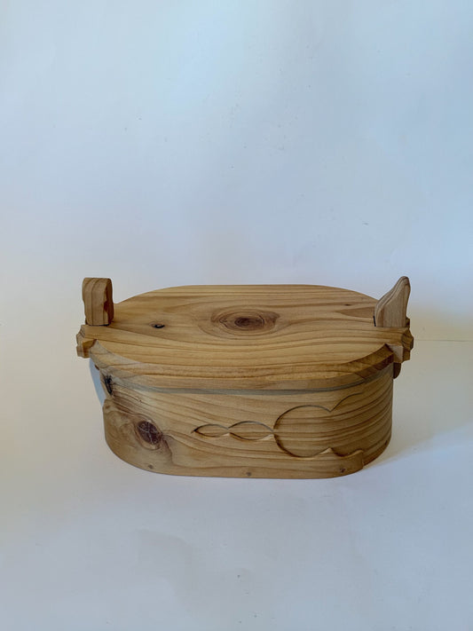 Tine håndlaget i Hemlokk gran