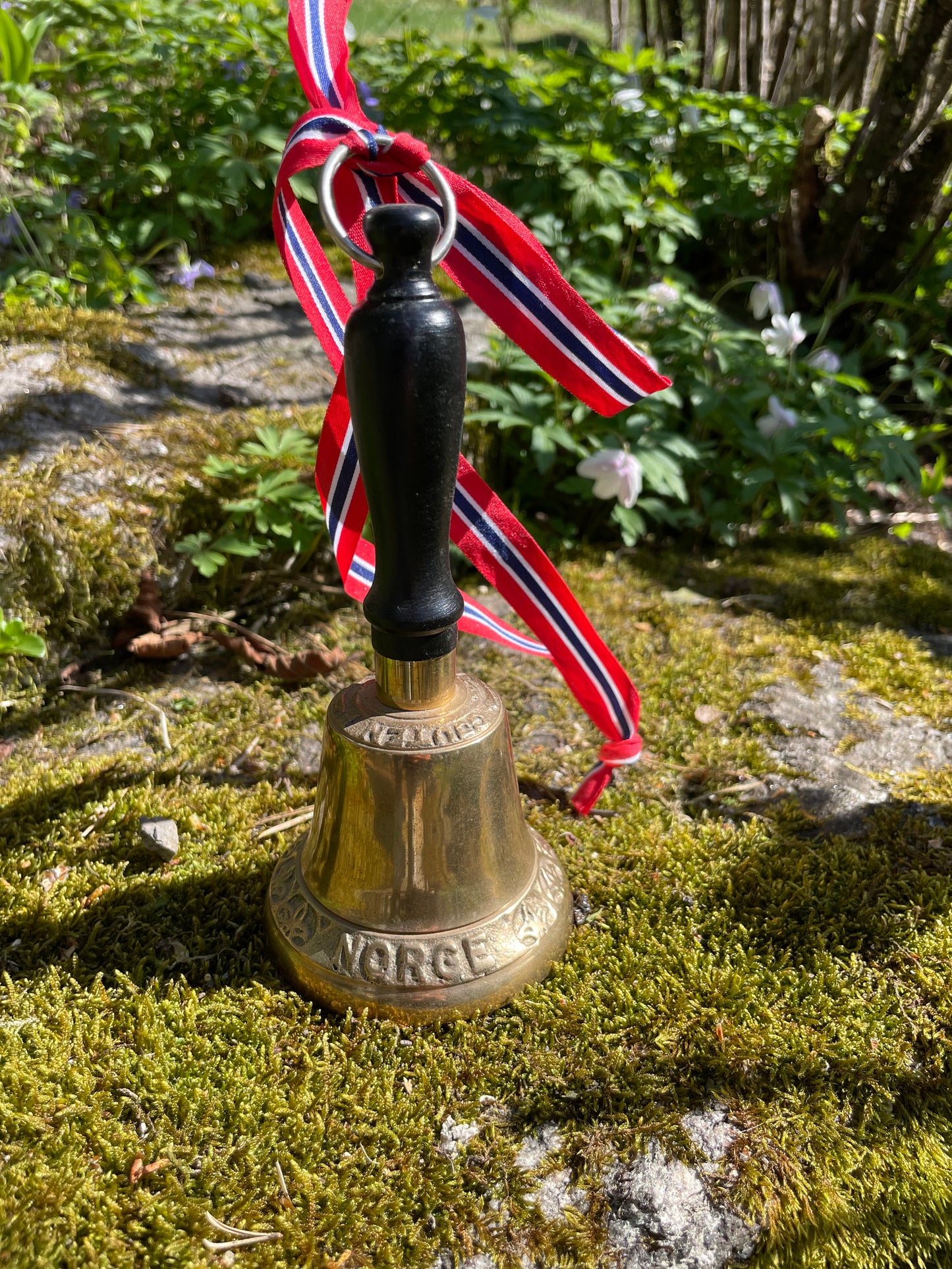 Mora messingbjelle OL 1994 med trehåndtak