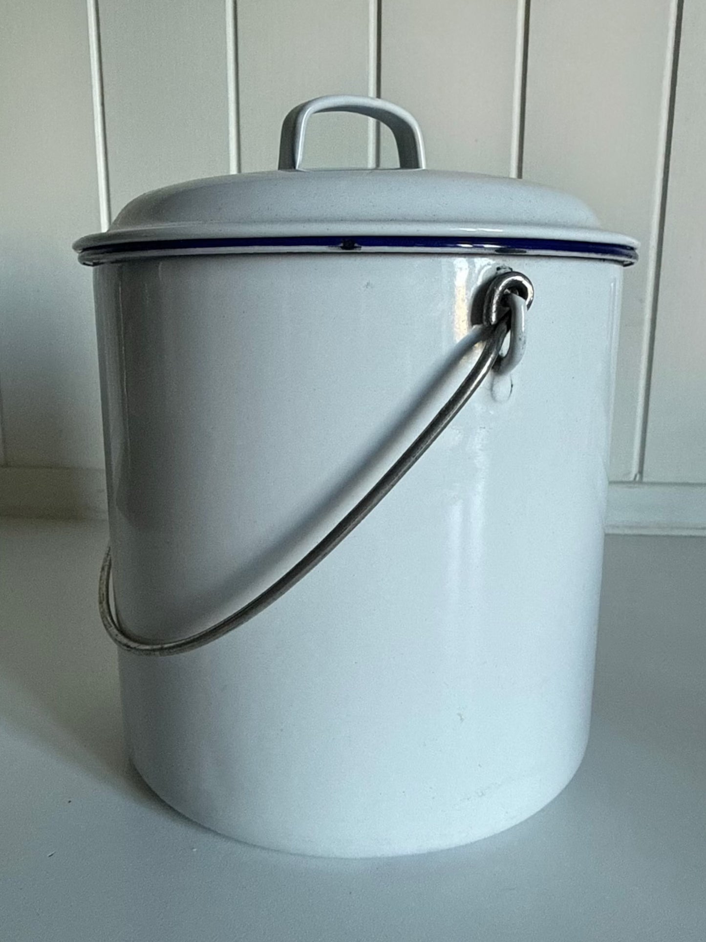 Emaljert spann fra Kockums 16 cm
