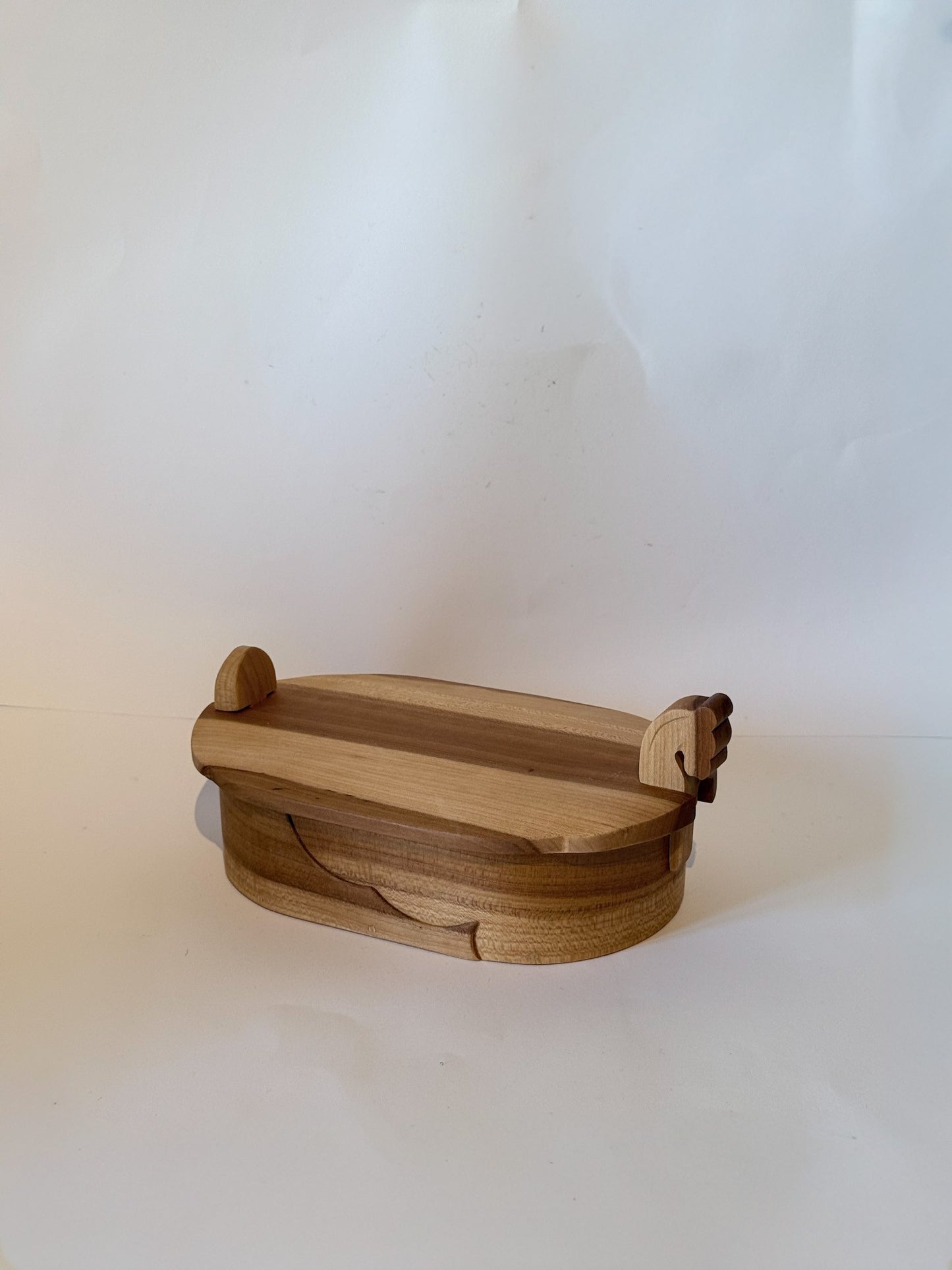 Tine håndlaget i plommetre Opal